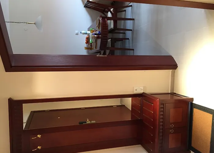 Daire Downtown Alexander Services